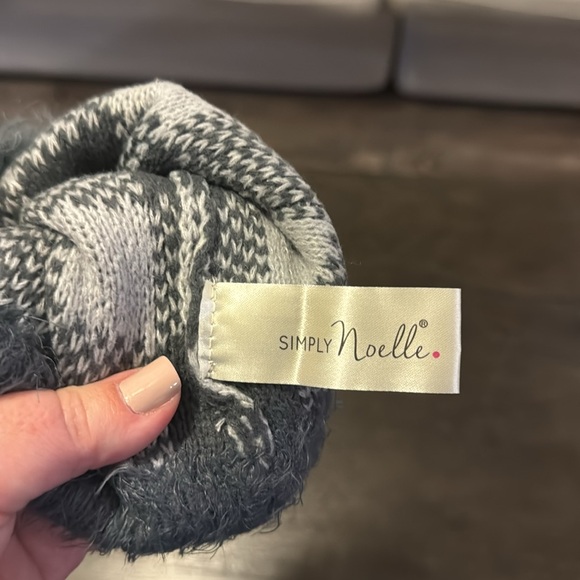 Beanie super soft and cozy - Picture 3 of 4